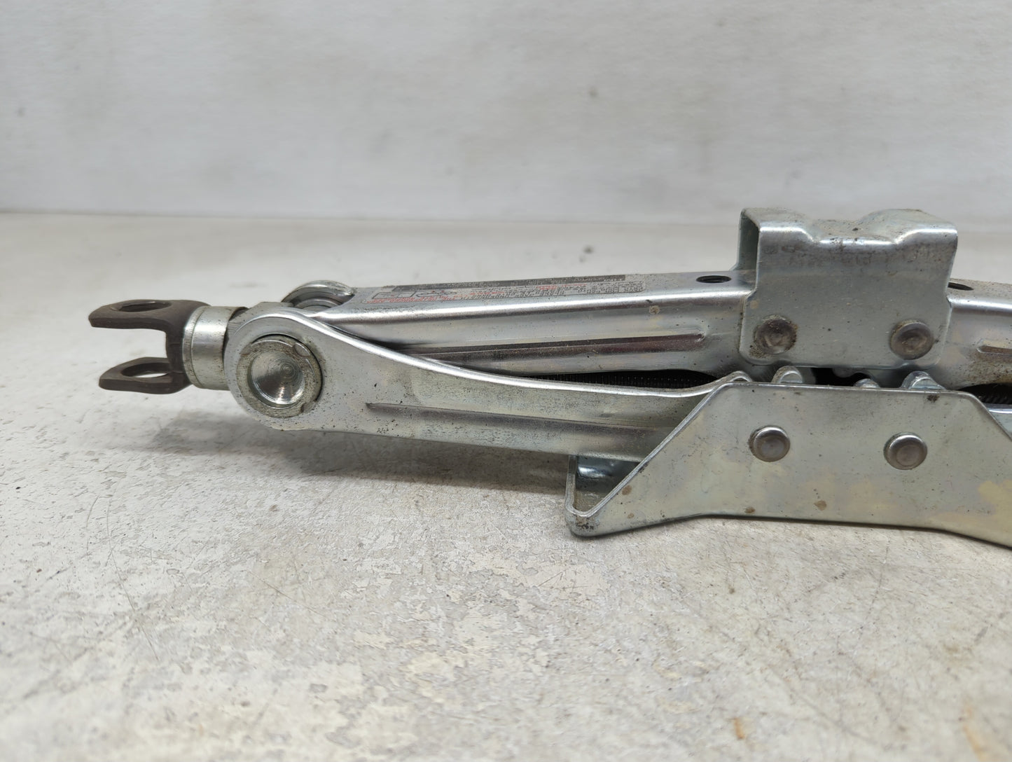 2010 Honda Accord Spare Scissor Car Jack 1390221 - Oemusedautoparts1.com