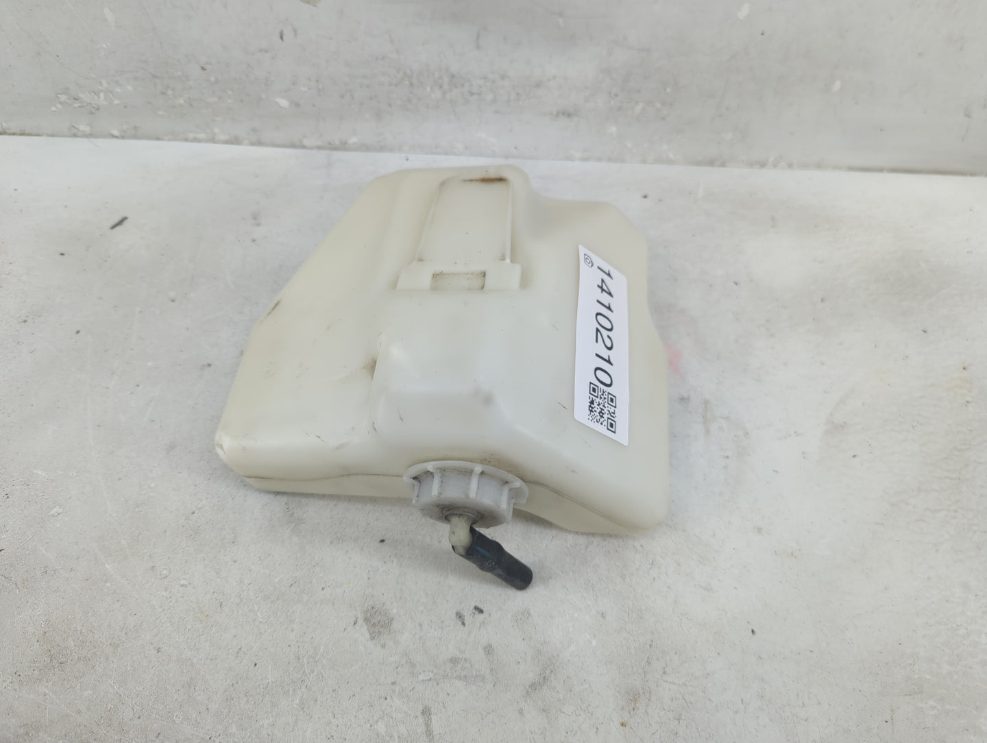 2008-2012 Honda Accord Radiator Coolant Overflow Expansion Tank Bottle 1410210 - Oemusedautoparts1.com