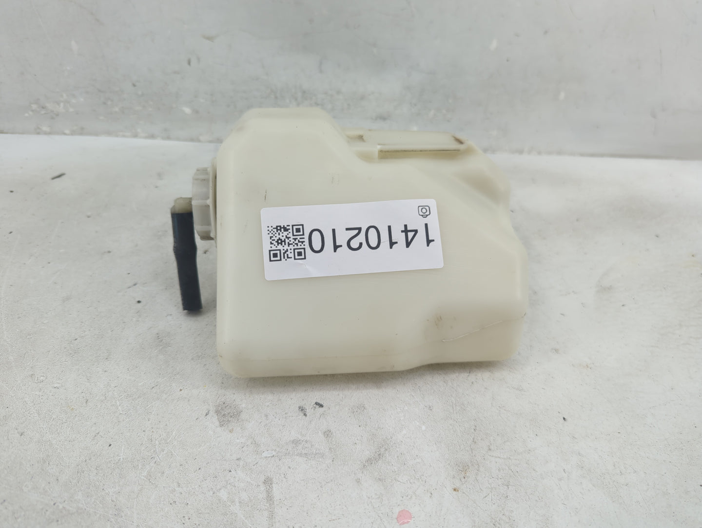 2008-2012 Honda Accord Radiator Coolant Overflow Expansion Tank Bottle 1410210 - Oemusedautoparts1.com