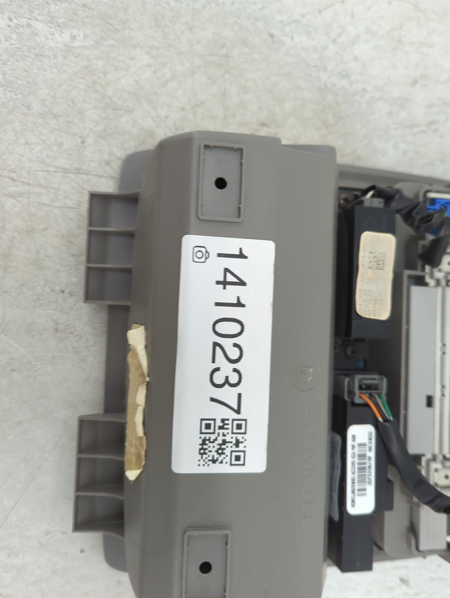 2010 Honda Accord Overhead Roof Console - Oemusedautoparts1.com