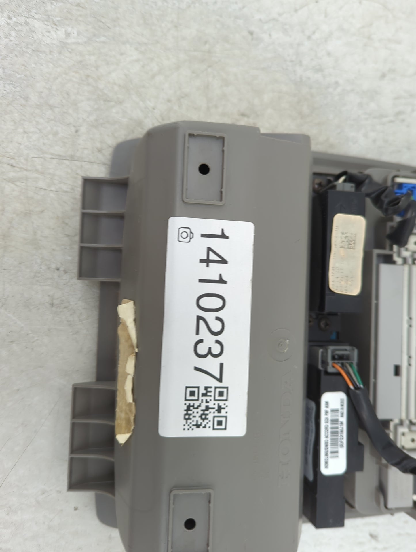 2010 Honda Accord Overhead Roof Console - Oemusedautoparts1.com