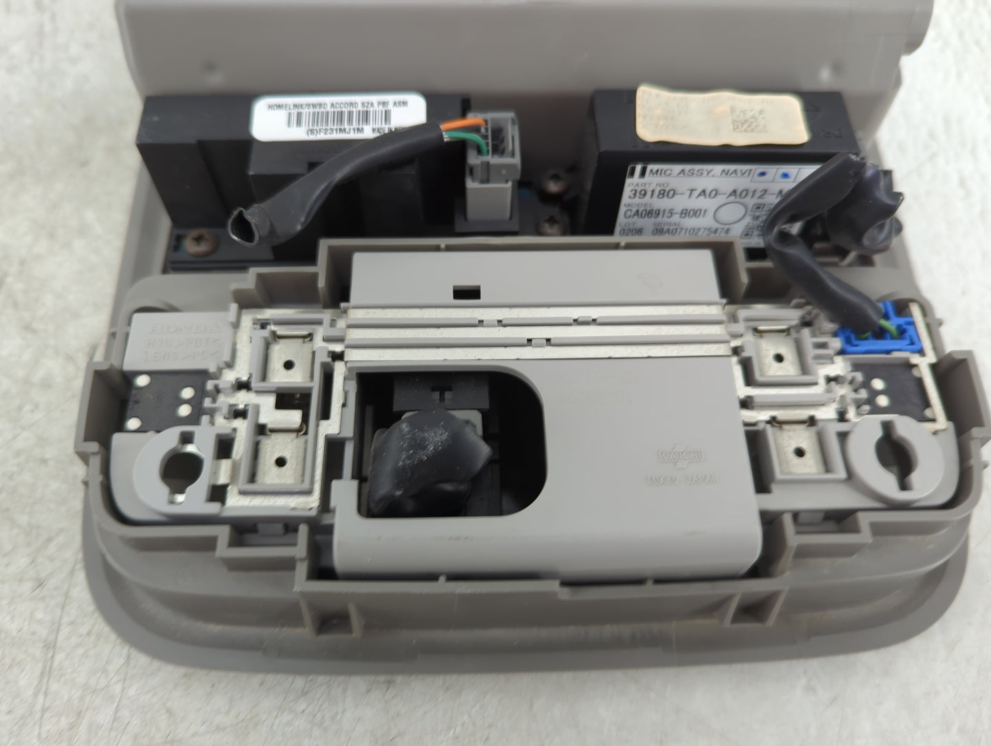 2010 Honda Accord Overhead Roof Console - Oemusedautoparts1.com