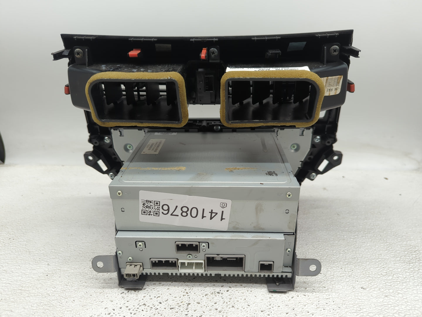 2010-2012 Honda Accord Radio AM FM Cd Player Receiver Replacement Fits Fits 2010 2011 2012 OEM Used Auto Parts - Oemusedauto