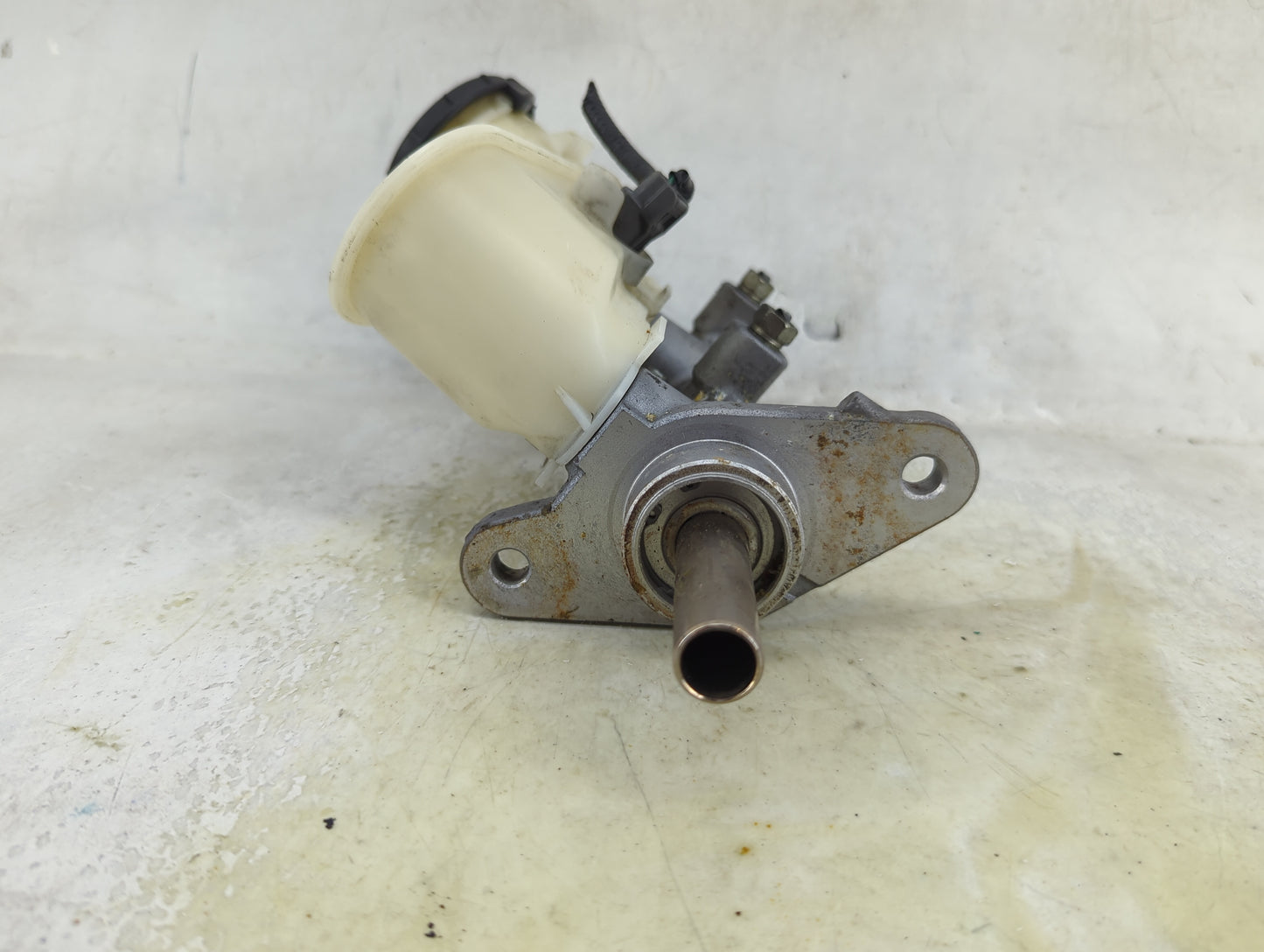 2008-2012 Honda Accord Brake Master Cylinder 1490644 - Oemusedautoparts1.com