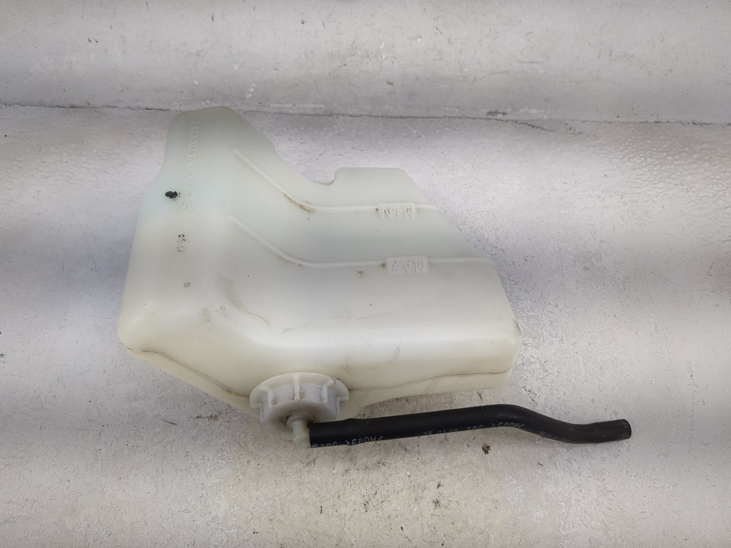 2008-2012 Honda Accord Radiator Coolant Overflow Expansion Tank Bottle 1494542 - Oemusedautoparts1.com