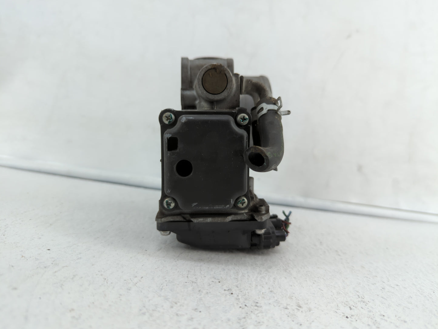 2008-2012 Honda Accord Throttle Body P/N:1430 02P07 GMD7A, GMD7B Fits Fits 2008 2009 2010 2011 2012 OEM Used Auto Parts - Oe