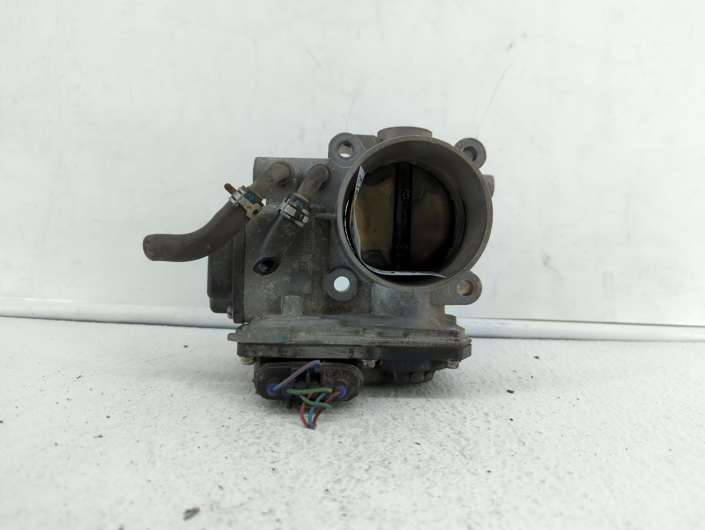 2008-2012 Honda Accord Throttle Body P/N:GMF3B 1430 02P07, GMD7A, GMD7B Fits Fits 2008 2009 2010 2011 2012 OEM Used Auto Par