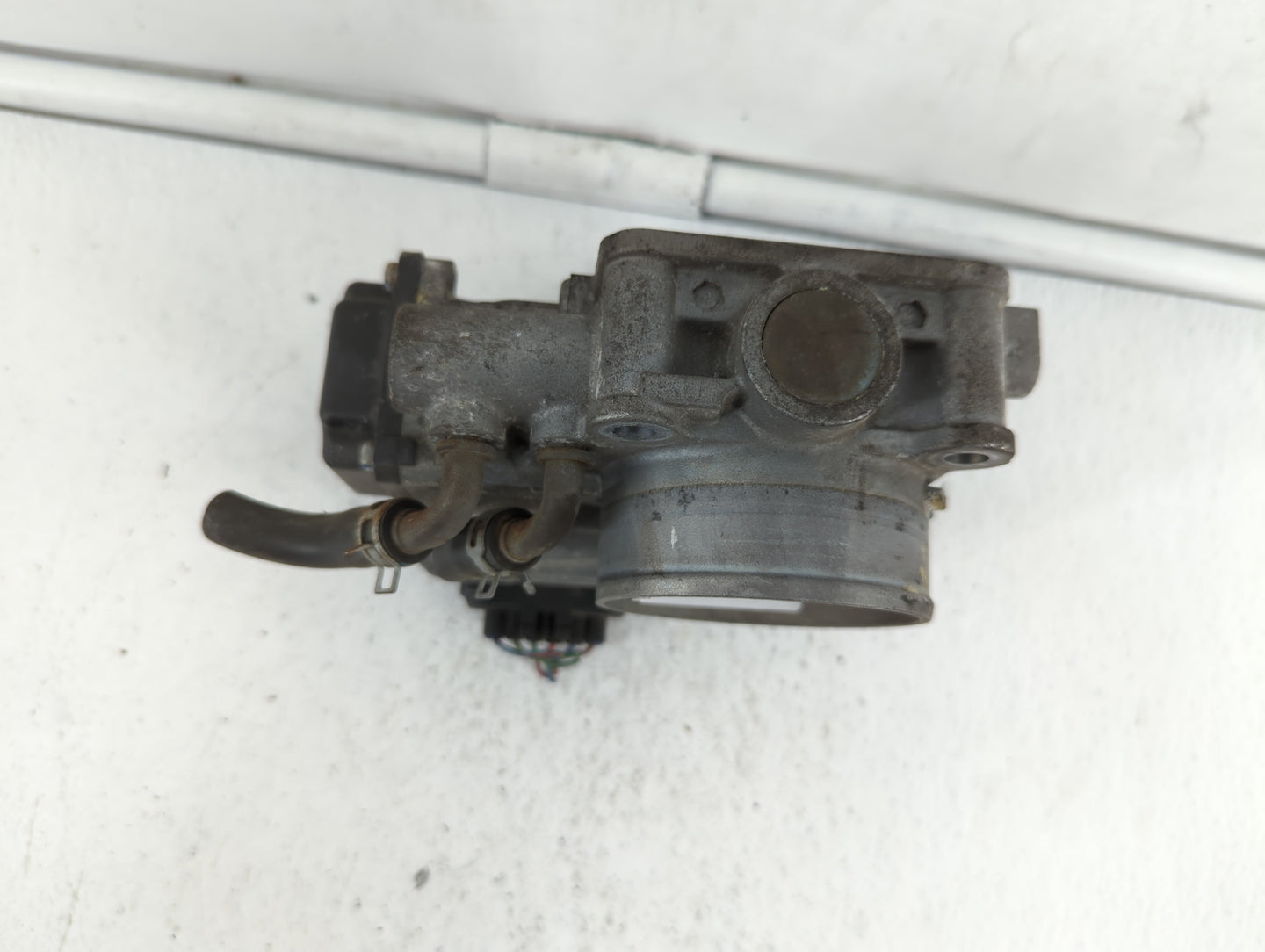 2008-2012 Honda Accord Throttle Body P/N:GMF3B 1430 02P07, GMD7A, GMD7B Fits Fits 2008 2009 2010 2011 2012 OEM Used Auto Par