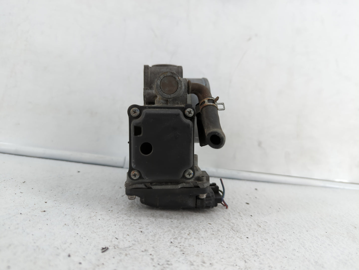 2008-2012 Honda Accord Throttle Body P/N:GMF3B 1430 02P07, GMD7A, GMD7B Fits Fits 2008 2009 2010 2011 2012 OEM Used Auto Par