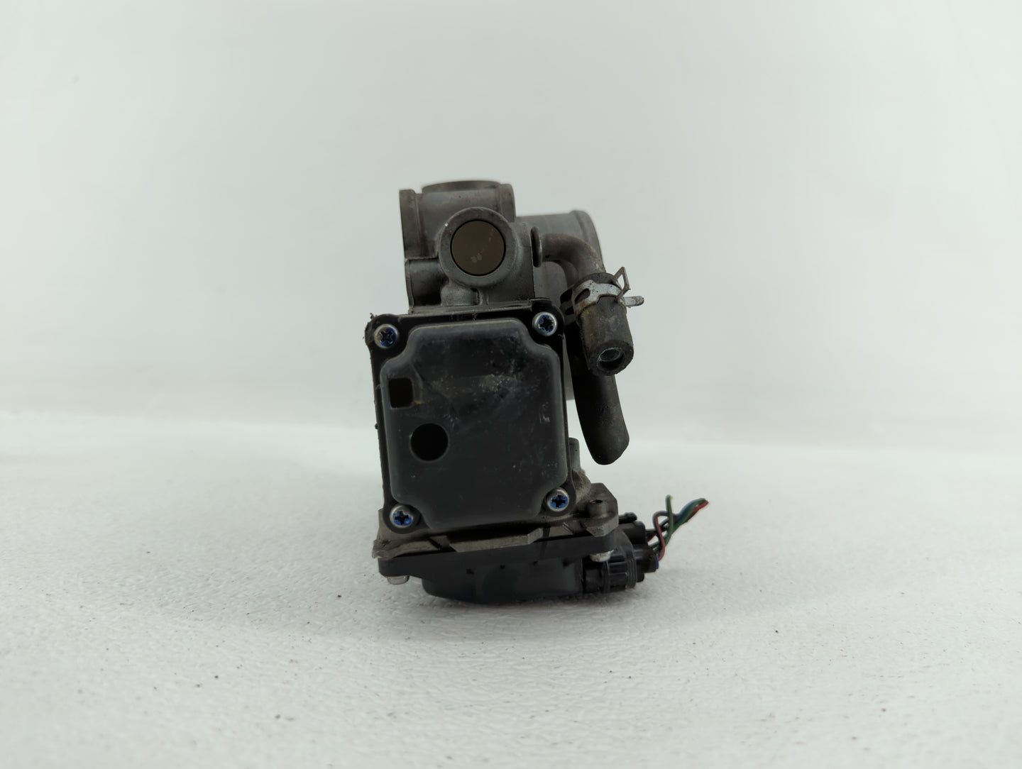 2008-2012 Honda Accord Throttle Body P/N:GMF3B 1430 02P07, GMD7A, GMD7B Fits Fits 2008 2009 2010 2011 2012 OEM Used Auto Par