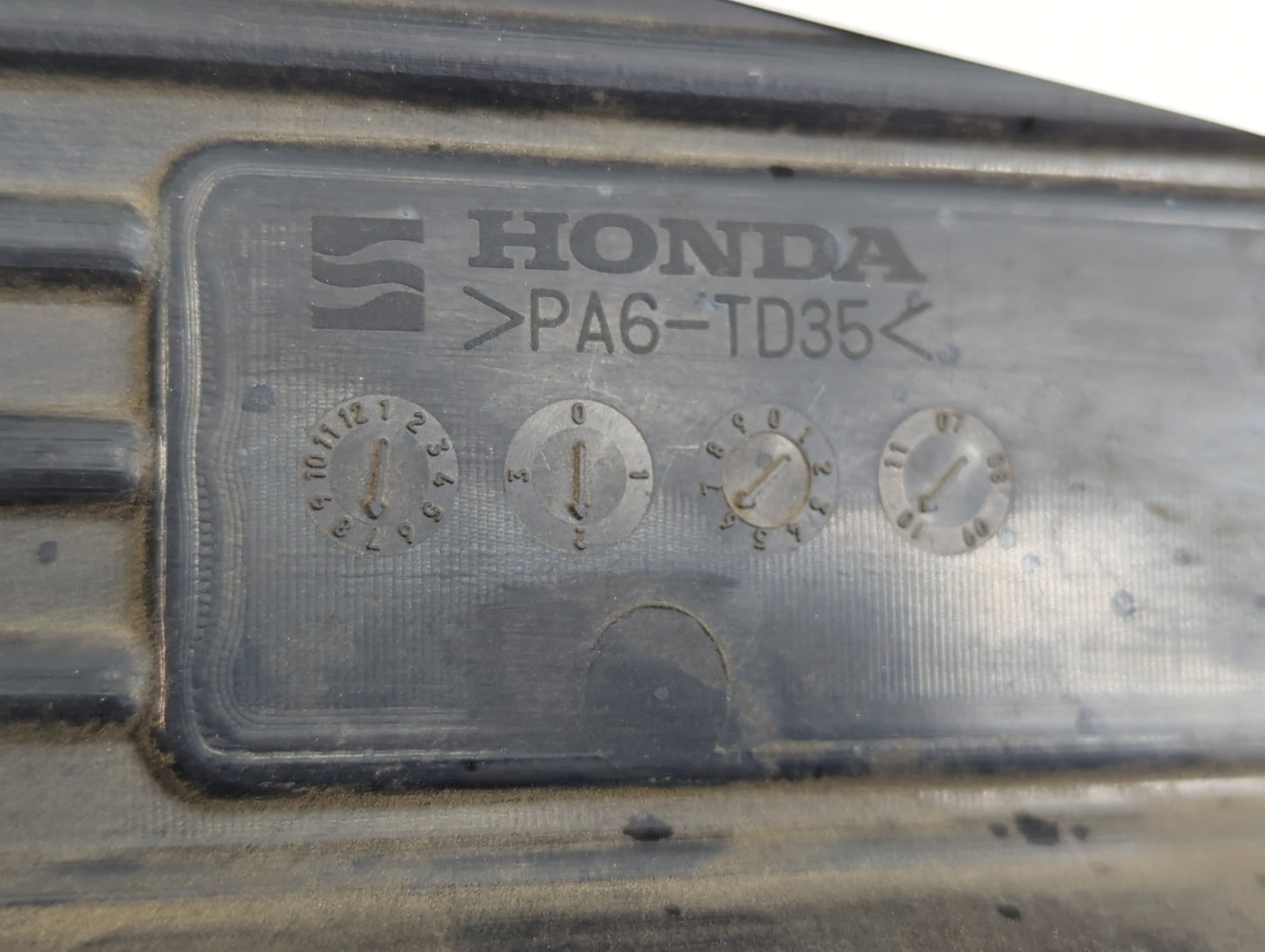 2010 Honda Accord Engine Cover - Oemusedautoparts1.com