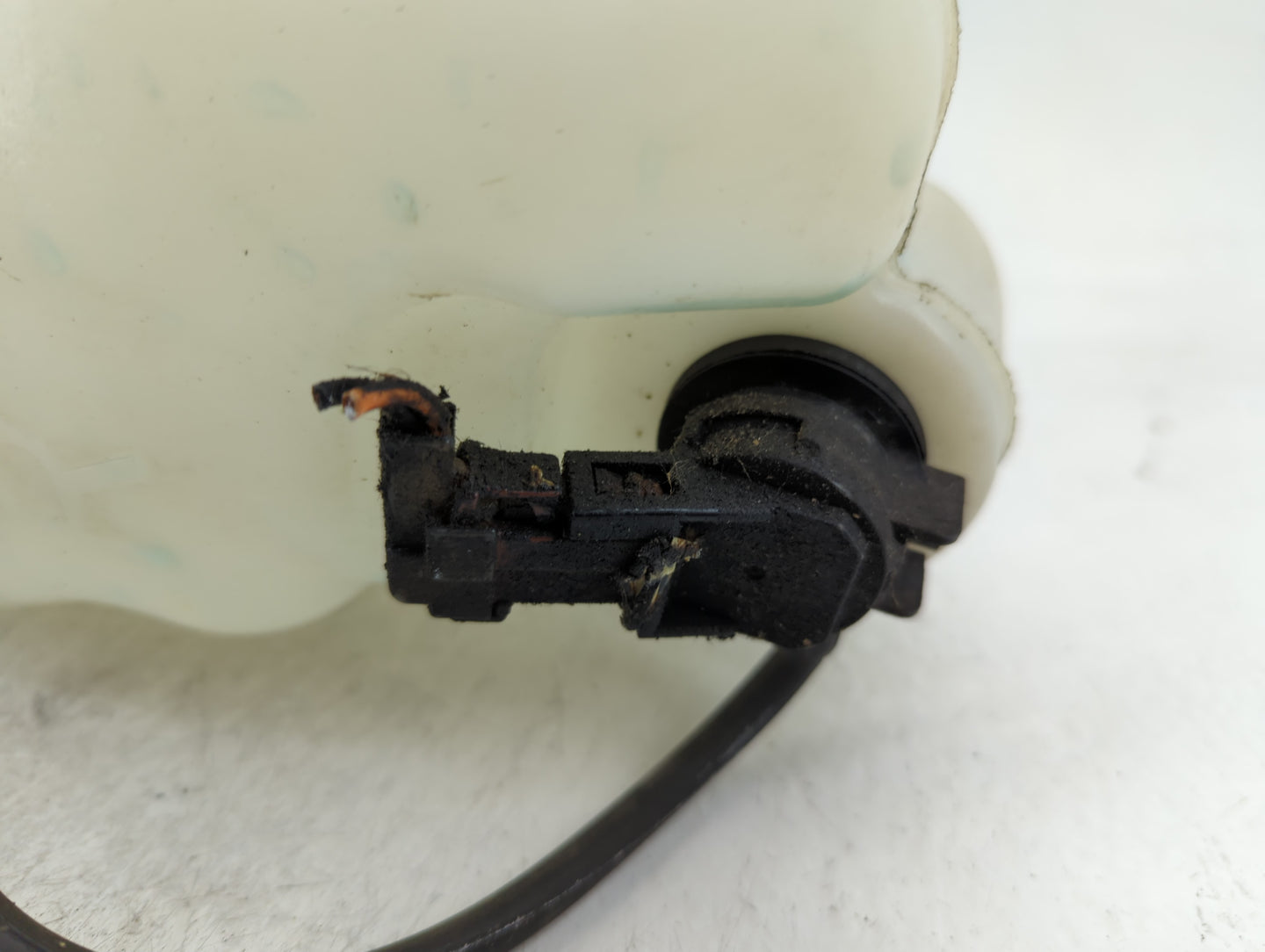 2006-2011 Honda Civic Windshield Washer Fluid Reservoir Bottle Oem - Oemusedautoparts1.com