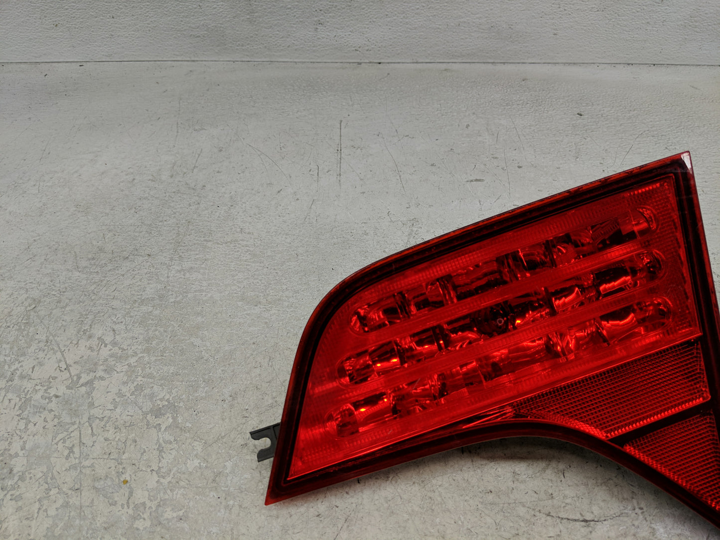 2006-2011 Honda Civic Tail Light Assembly Passenger Right OEM Fits Fits 2006 2007 2008 2009 2010 2011 OEM Used Auto Parts - 
