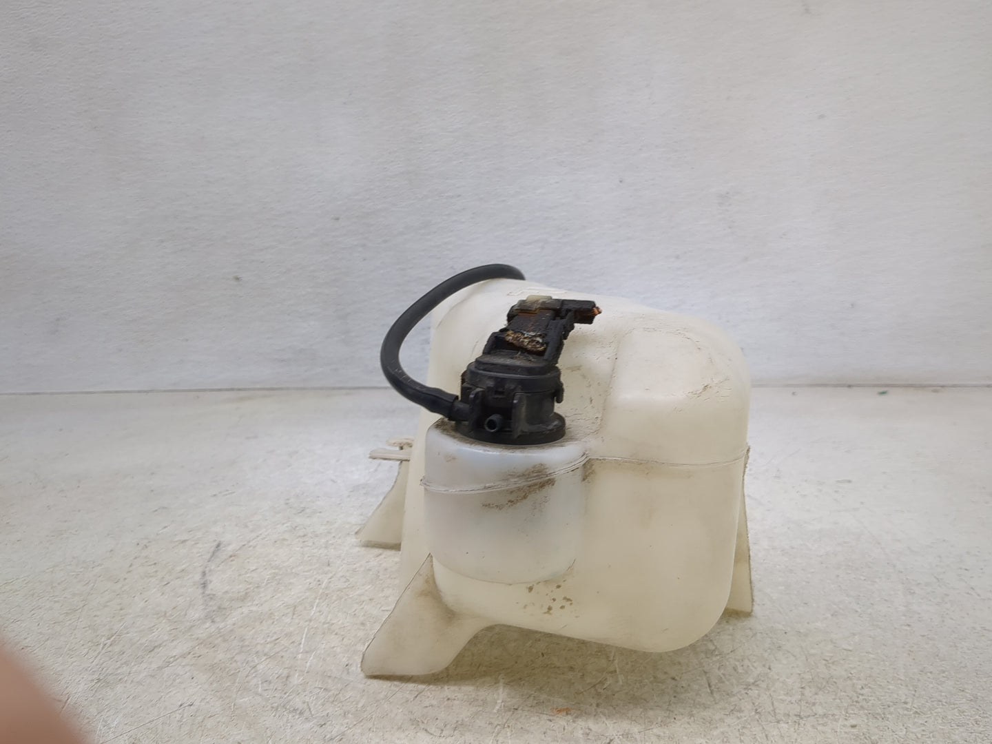 2006-2011 Honda Civic Windshield Washer Fluid Reservoir Bottle Oem - Oemusedautoparts1.com