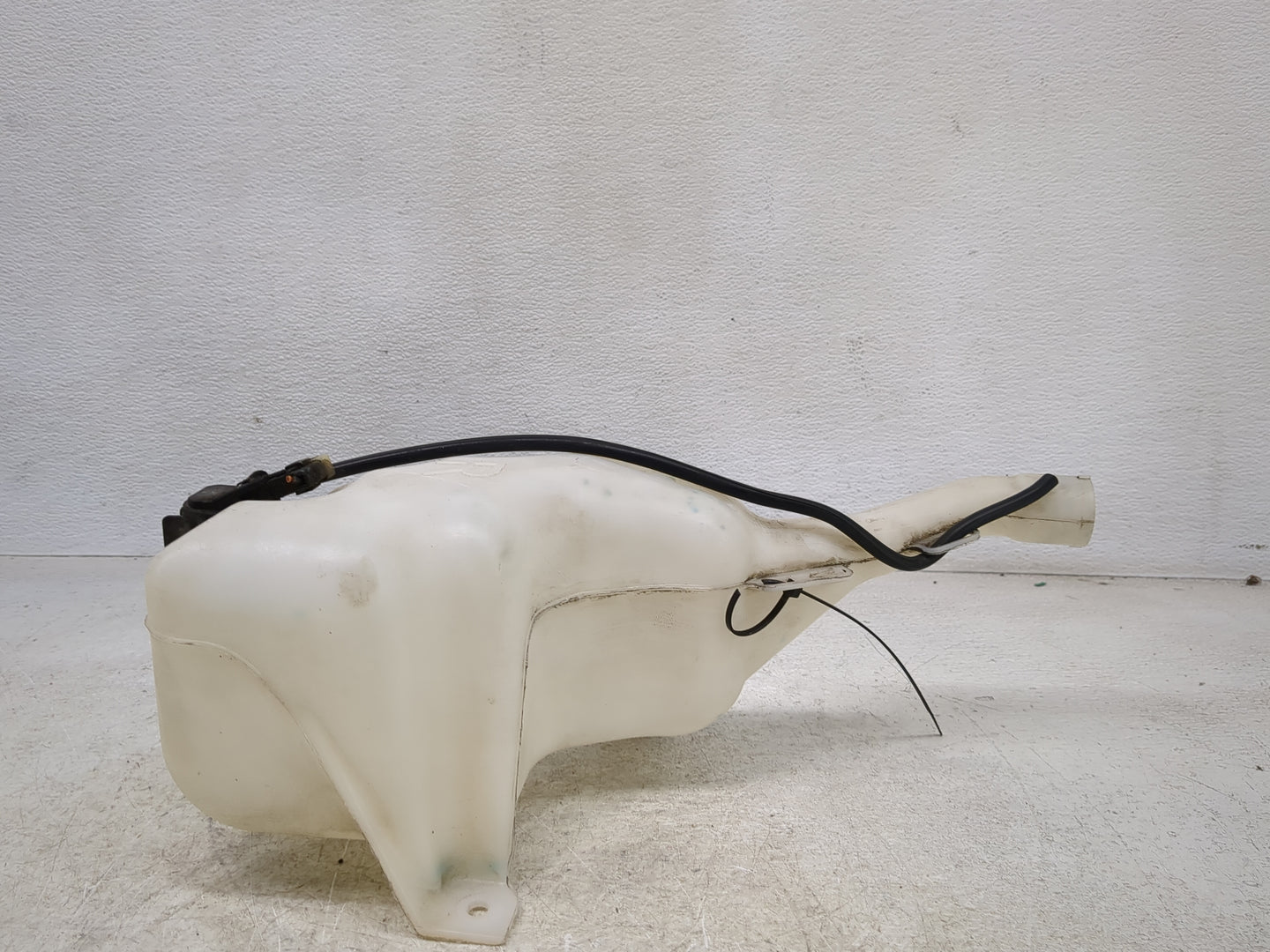 2006-2011 Honda Civic Windshield Washer Fluid Reservoir Bottle Oem - Oemusedautoparts1.com