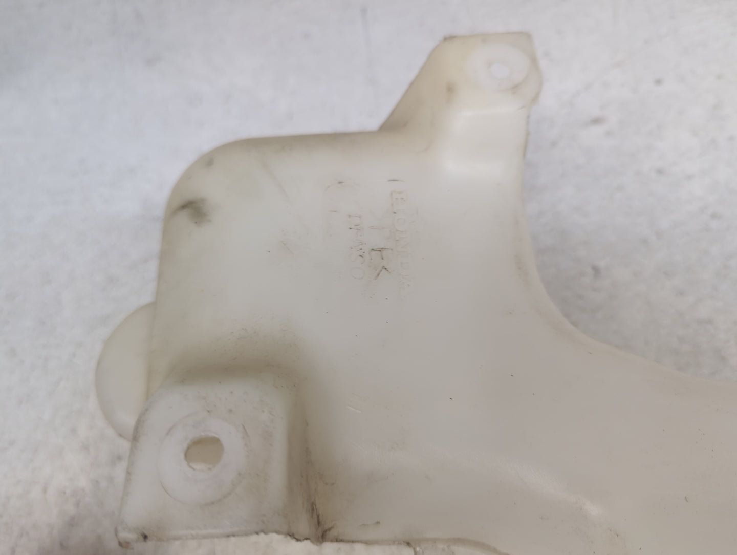 2006-2011 Honda Civic Windshield Washer Fluid Reservoir Bottle Oem 1473597 - Oemusedautoparts1.com