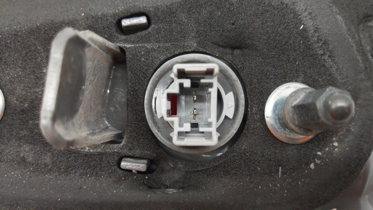 2006-2011 Honda Civic Tail Light Assembly Passenger Right OEM Fits Fits 2006 2007 2008 2009 2010 2011 OEM Used Auto Parts - 