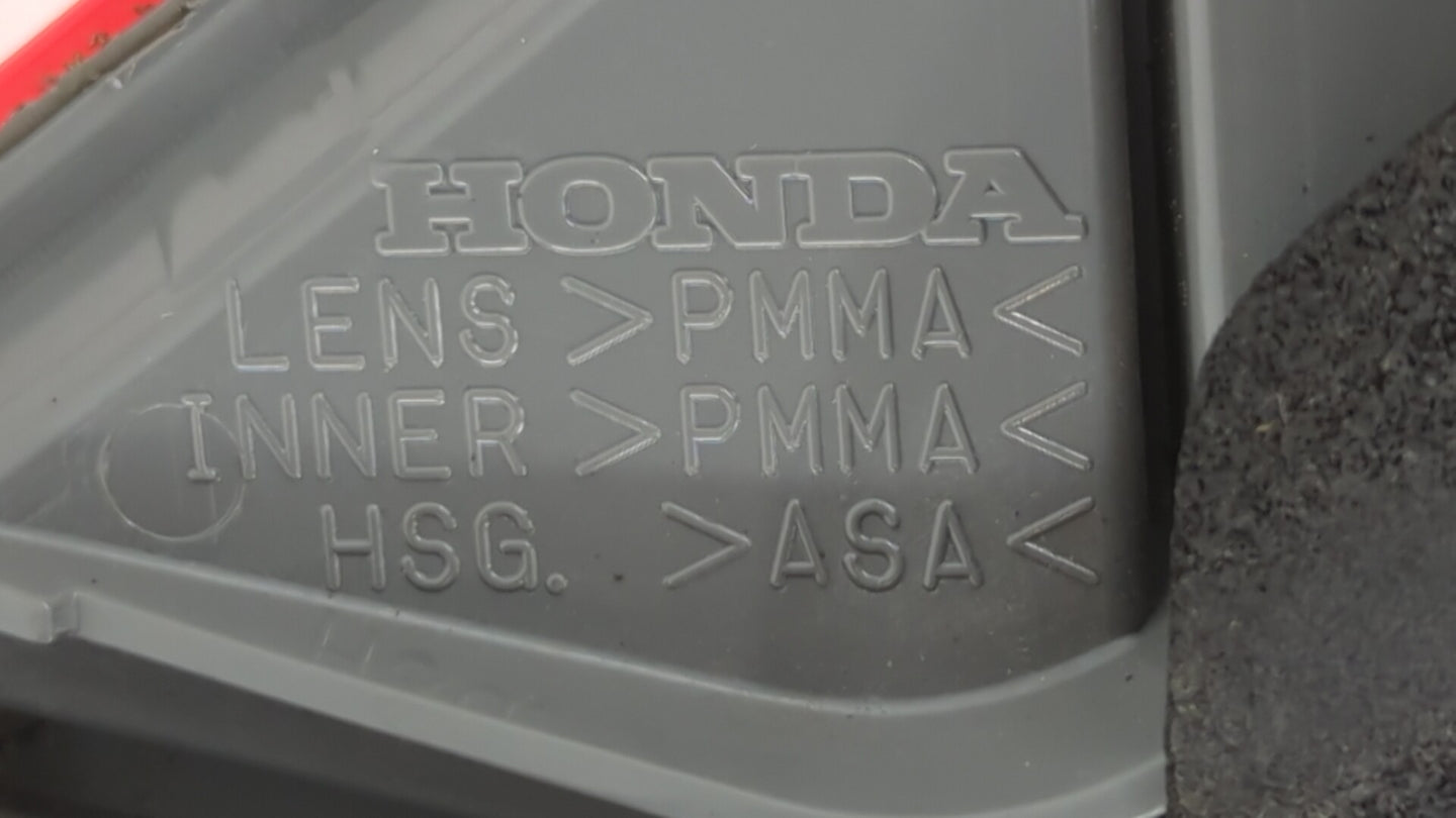 2006-2011 Honda Civic Tail Light Assembly Driver Left OEM Fits Fits 2006 2007 2008 2009 2010 2011 OEM Used Auto Parts - Oemu