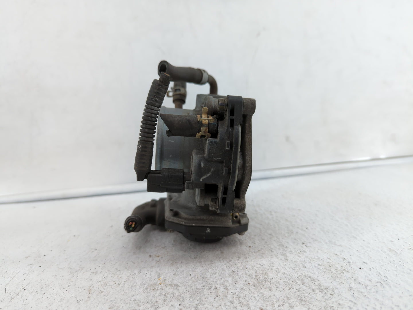 2006-2011 Honda Civic Throttle Body P/N:GMA4A Fits Fits 2006 2007 2008 2009 2010 2011 OEM Used Auto Parts - Oemusedautoparts
