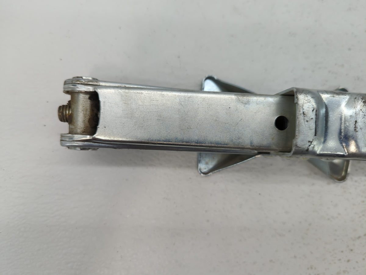 2010 Honda Civic Spare Scissor Car Jack 460399 - Oemusedautoparts1.com