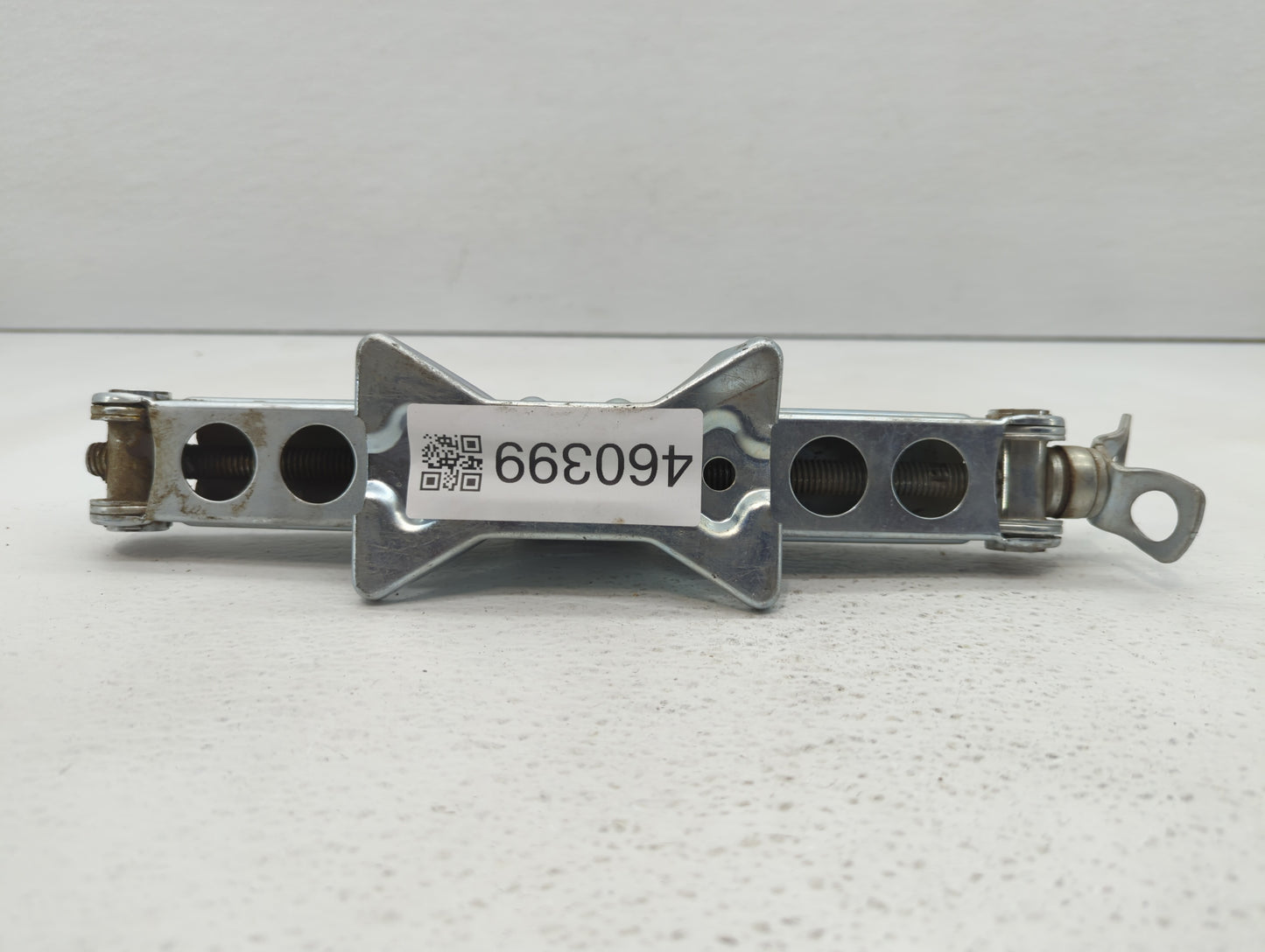 2010 Honda Civic Spare Scissor Car Jack 460399 - Oemusedautoparts1.com