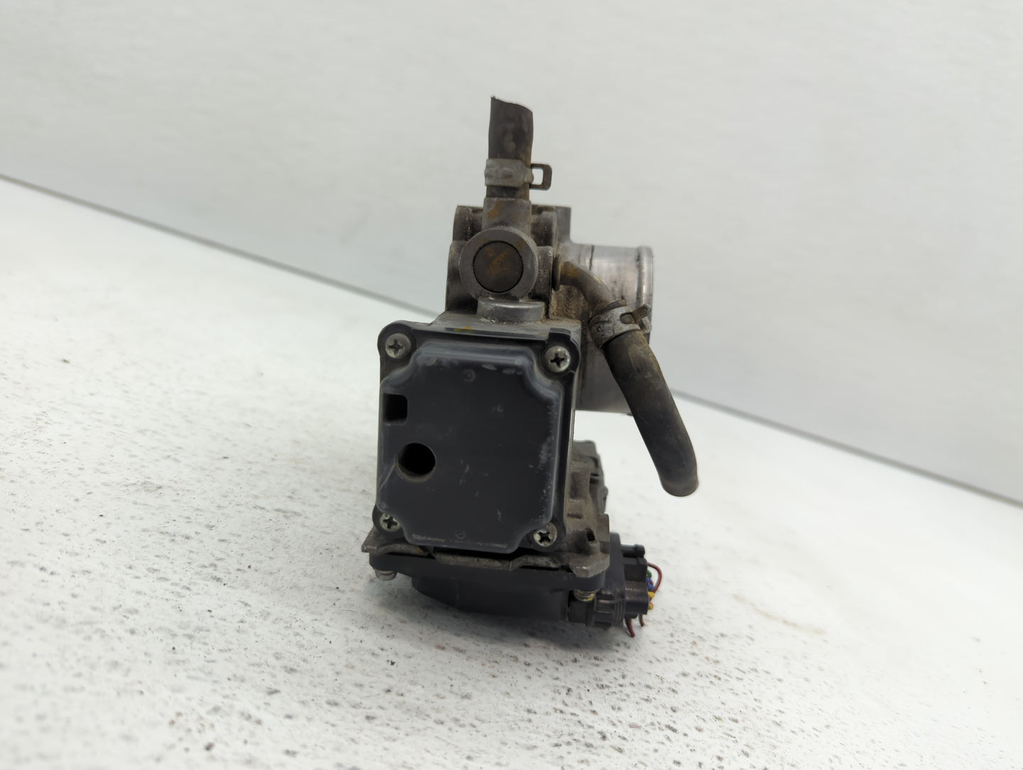 2006-2011 Honda Civic Throttle Body P/N:GMA8A Fits Fits 2006 2007 2008 2009 2010 2011 OEM Used Auto Parts - Oemusedautoparts
