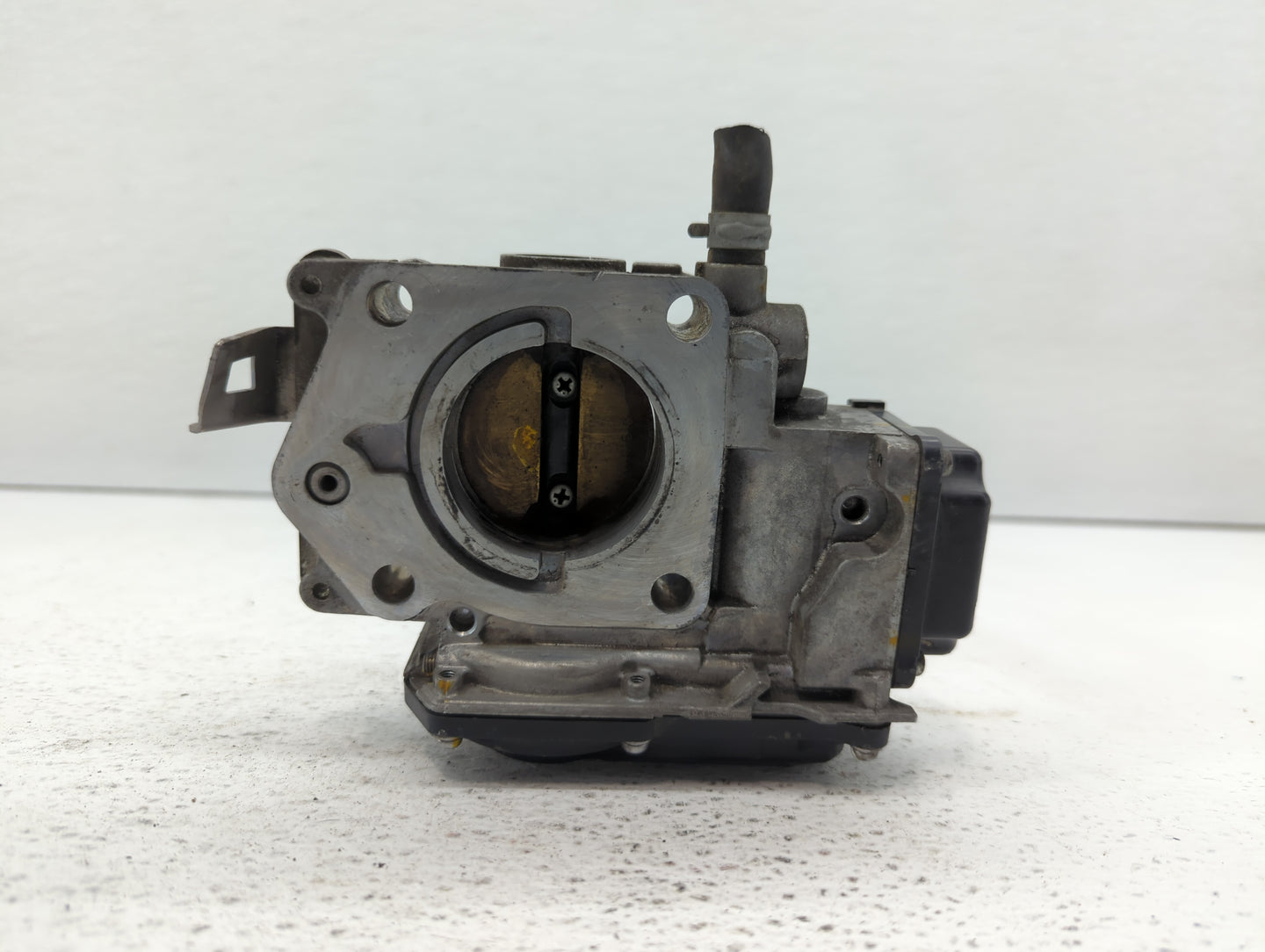 2006-2011 Honda Civic Throttle Body P/N:GMA8A Fits Fits 2006 2007 2008 2009 2010 2011 OEM Used Auto Parts - Oemusedautoparts