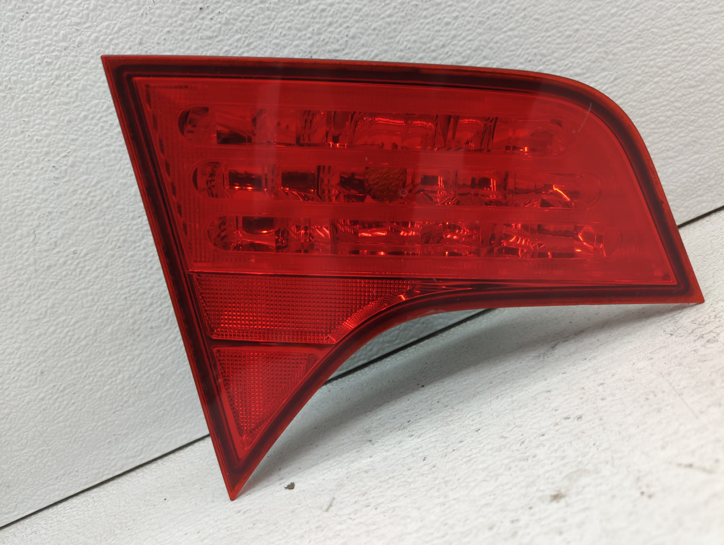 2006-2011 Honda Civic Tail Light Assembly Driver Left OEM Fits Fits 2006 2007 2008 2009 2010 2011 OEM Used Auto Parts - Oemu