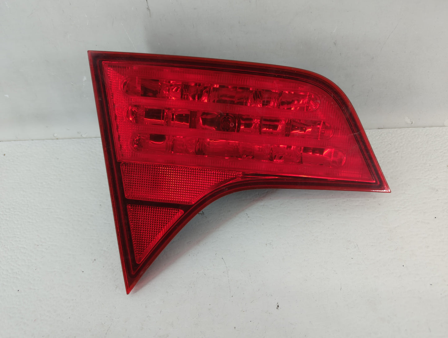 2006-2011 Honda Civic Tail Light Assembly Driver Left OEM Fits Fits 2006 2007 2008 2009 2010 2011 OEM Used Auto Parts - Oemu