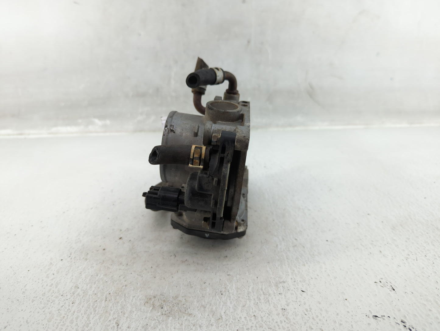 2006-2011 Honda Civic Throttle Body P/N:U20358284223 Fits Fits 2006 2007 2008 2009 2010 2011 OEM Used Auto Parts - Oemusedau