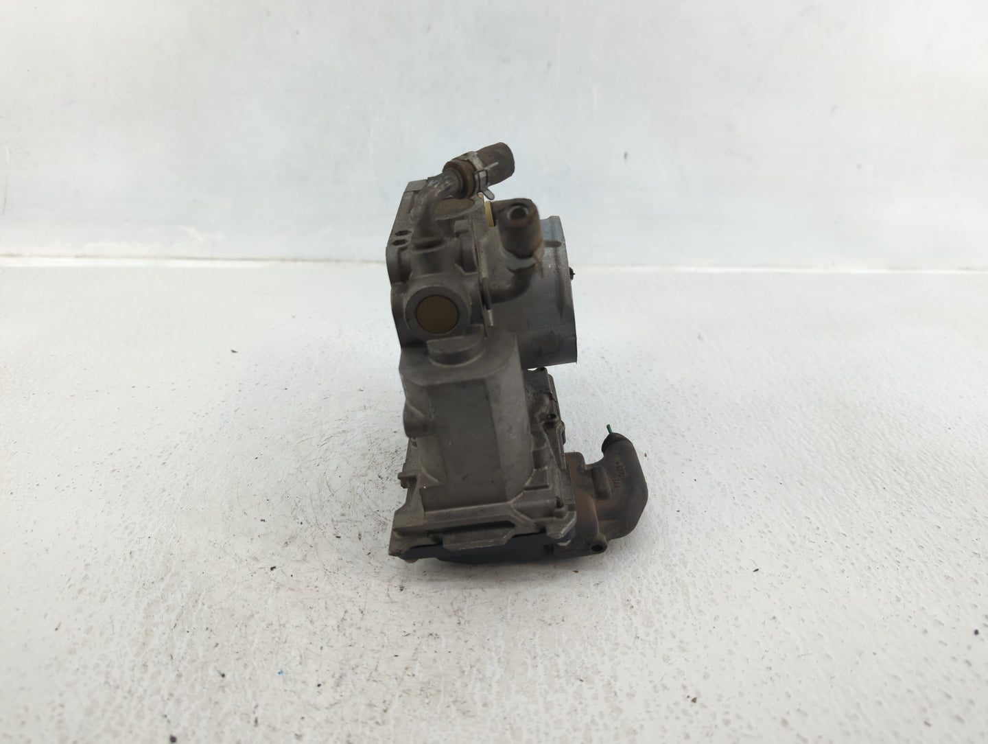 2006-2011 Honda Civic Throttle Body P/N:U20358219260 Fits Fits 2006 2007 2008 2009 2010 2011 OEM Used Auto Parts - Oemusedau