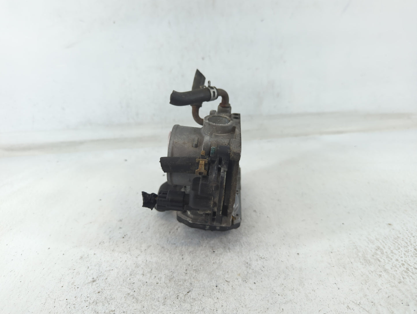 2006-2011 Honda Civic Throttle Body P/N:GMA4A Fits Fits 2006 2007 2008 2009 2010 2011 OEM Used Auto Parts - Oemusedautoparts