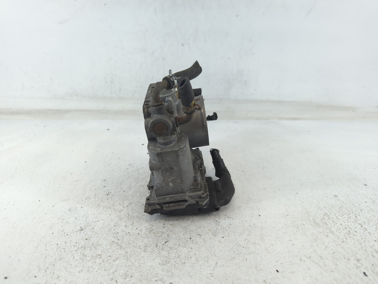 2006-2011 Honda Civic Throttle Body P/N:GMA4A Fits Fits 2006 2007 2008 2009 2010 2011 OEM Used Auto Parts - Oemusedautoparts