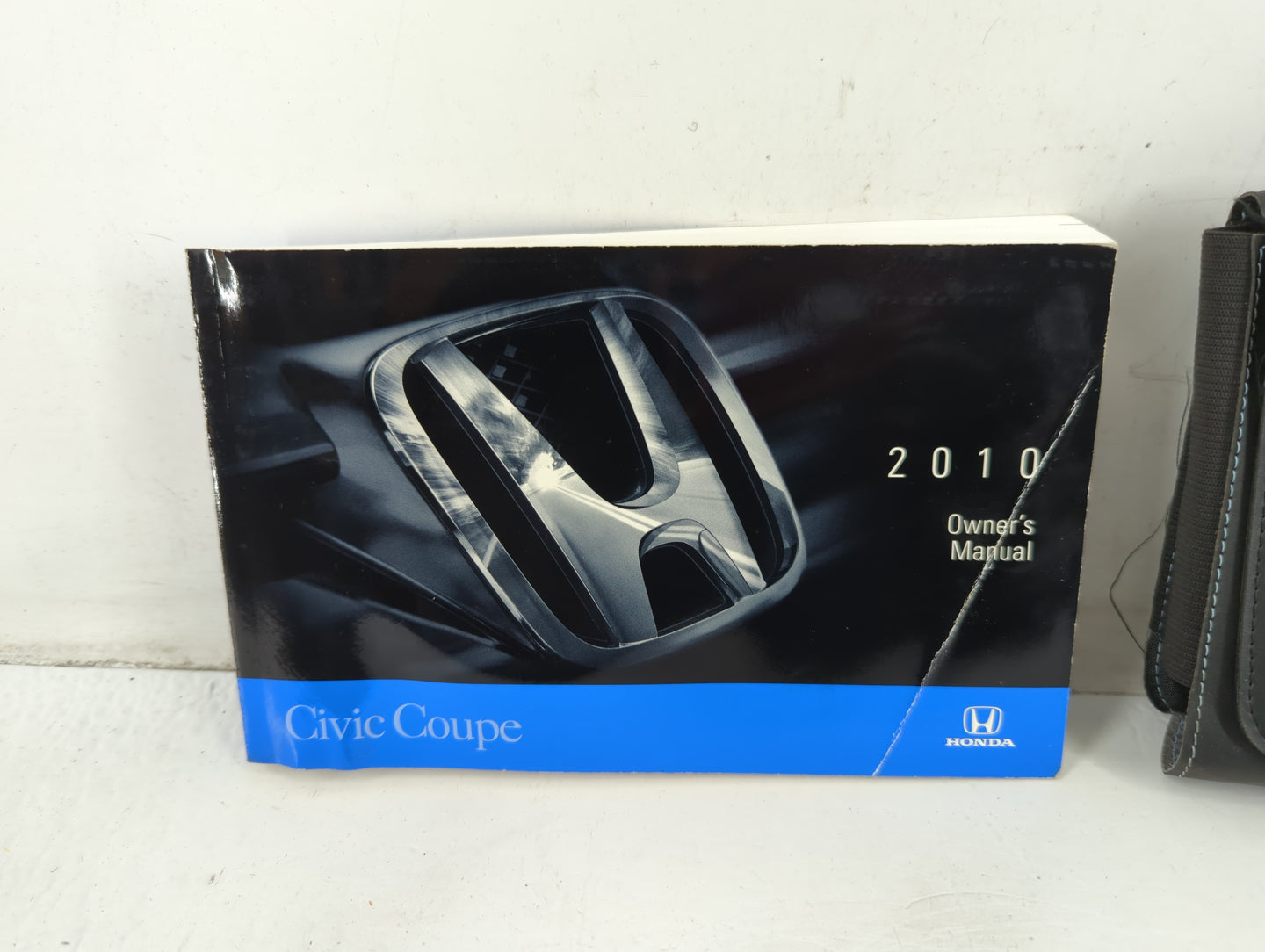 2010 Honda Civic Owners Manual Book Guide P/N:00X31-SVA-6400 OEM Used Auto Parts - Oemusedautoparts1.com
