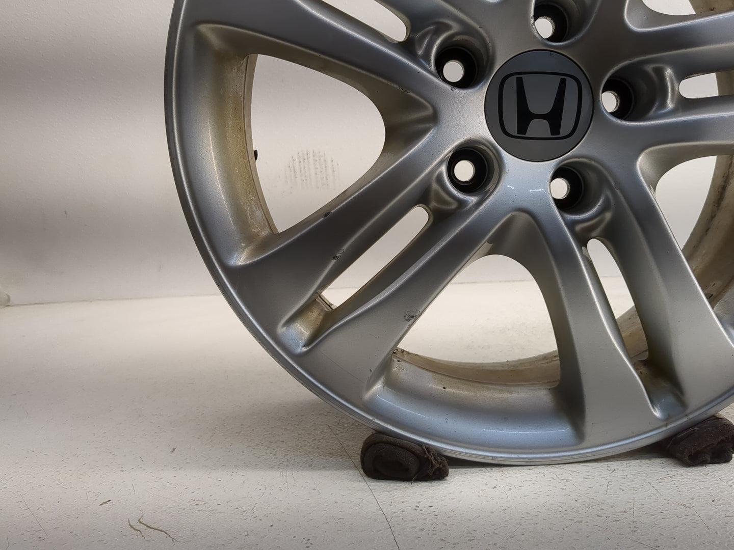 2007-2011 Honda Cr-v Oem Wheel Rim - Oemusedautoparts1.com