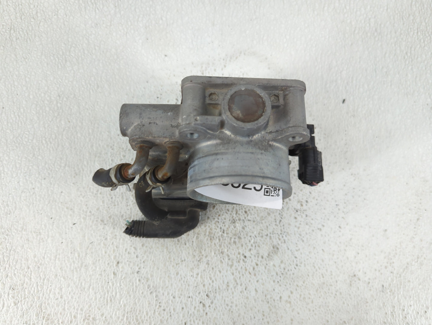 2010-2014 Honda Cr-V Throttle Body Fits Fits 2010 2011 2012 2013 2014 2015 OEM Used Auto Parts - Oemusedautoparts1.com