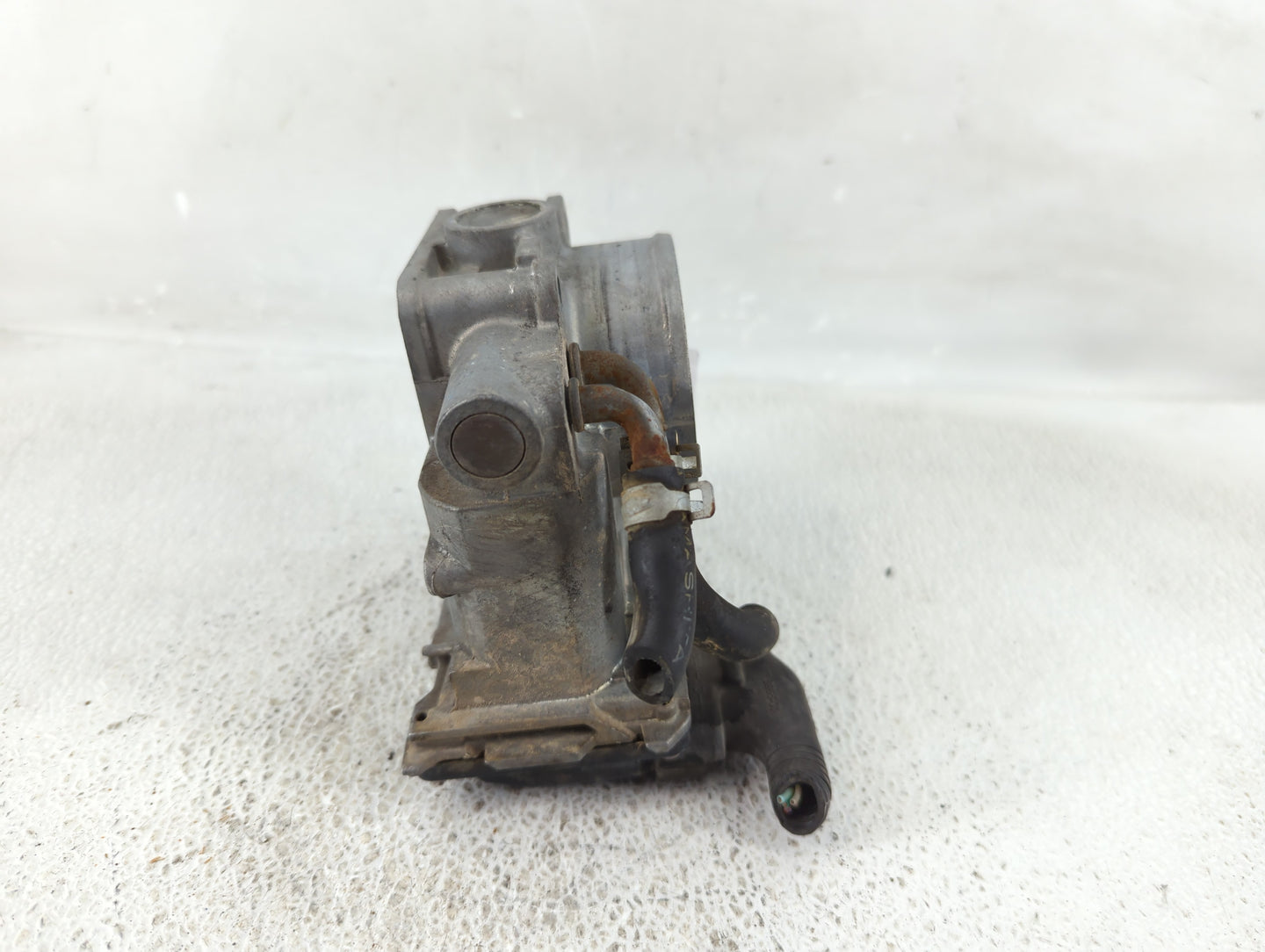 2010-2014 Honda Cr-V Throttle Body Fits Fits 2010 2011 2012 2013 2014 2015 OEM Used Auto Parts - Oemusedautoparts1.com