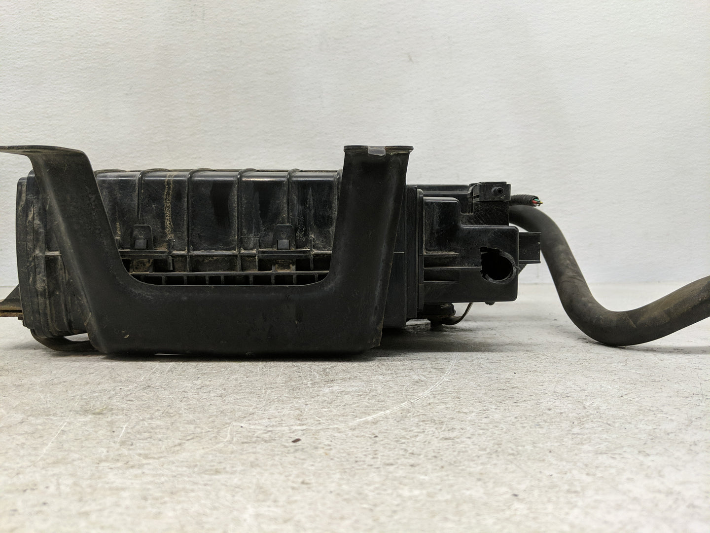 2010 Honda Cr-v Fuel Vapor Charcoal Canister - Oemusedautoparts1.com