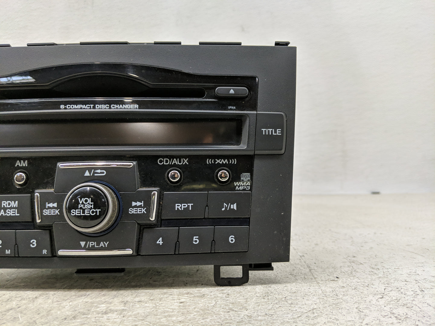 2010-2011 Honda Cr-V Radio AM FM Cd Player Receiver Replacement P/N:39100-SWA-A111-M1 Fits Fits 2010 2011 OEM Used Auto Part