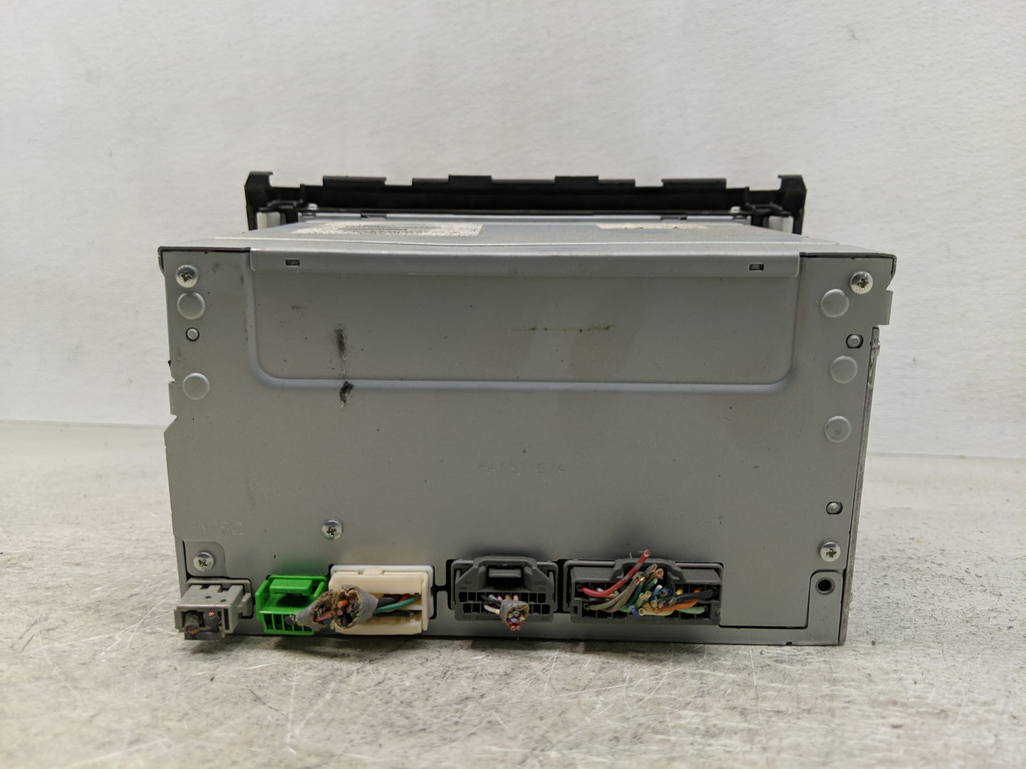 2010-2011 Honda Cr-V Radio AM FM Cd Player Receiver Replacement P/N:39100-SWA-A111-M1 Fits Fits 2010 2011 OEM Used Auto Part