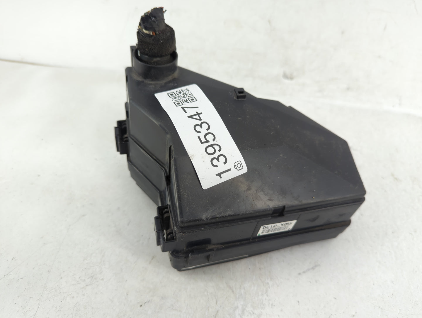 2007-2011 Honda Cr-V Fusebox Fuse Box Panel Relay Module P/N:SWA-0130 Fits Fits 2007 2008 2009 2010 2011 OEM Used Auto Parts