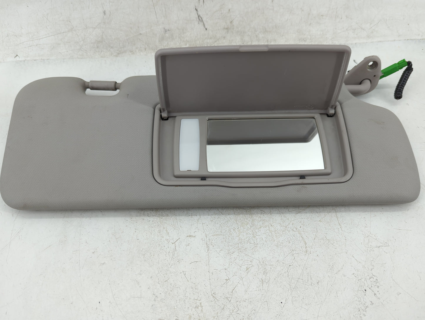 2010-2011 Honda Cr-V Sun Visor Shade Replacement Passenger Right Mirror Fits Fits 2010 2011 OEM Used Auto Parts - Oemusedaut