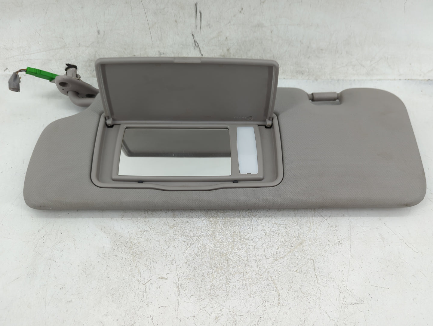 2010-2011 Honda Cr-V Sun Visor Shade Replacement Driver Left Mirror Fits Fits 2010 2011 OEM Used Auto Parts - Oemusedautopar