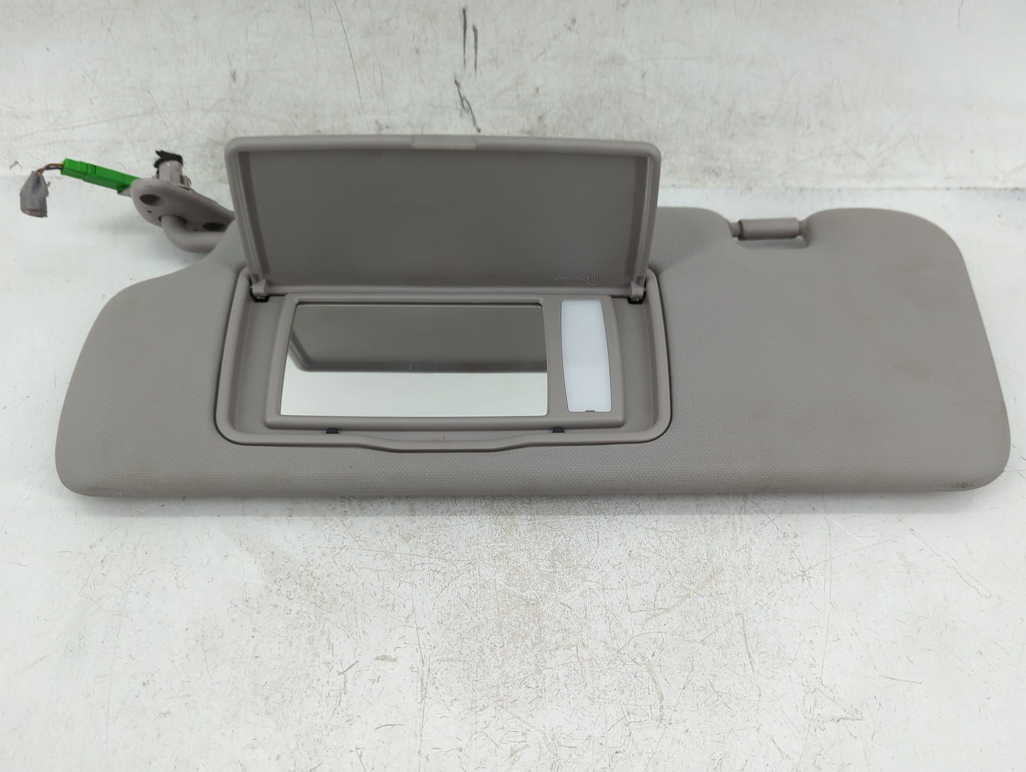 2010-2011 Honda Cr-V Sun Visor Shade Replacement Driver Left Mirror Fits Fits 2010 2011 OEM Used Auto Parts - Oemusedautopar