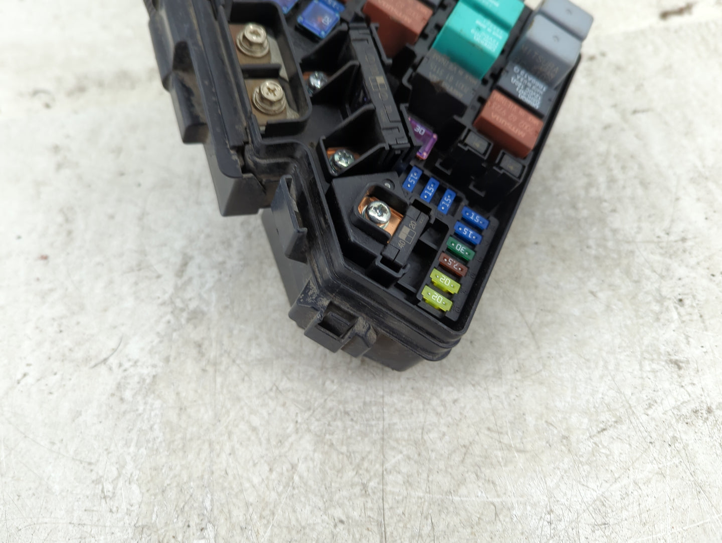 2007-2011 Honda Cr-V Fusebox Fuse Box Panel Relay Module P/N:SWA-0130 Fits Fits 2007 2008 2009 2010 2011 OEM Used Auto Parts