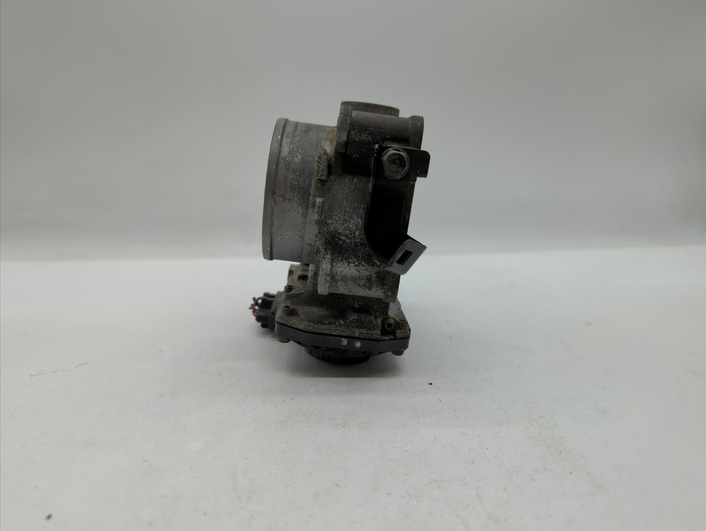 2010-2013 Honda Cr-V Throttle Body P/N:GMD7E GME1A Fits Fits 2010 2011 2012 2013 2014 OEM Used Auto Parts - Oemusedautoparts