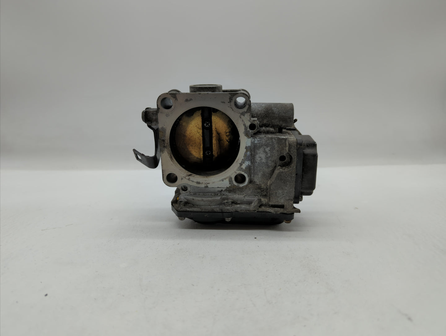 2010-2013 Honda Cr-V Throttle Body P/N:GMD7E GME1A Fits Fits 2010 2011 2012 2013 2014 OEM Used Auto Parts - Oemusedautoparts