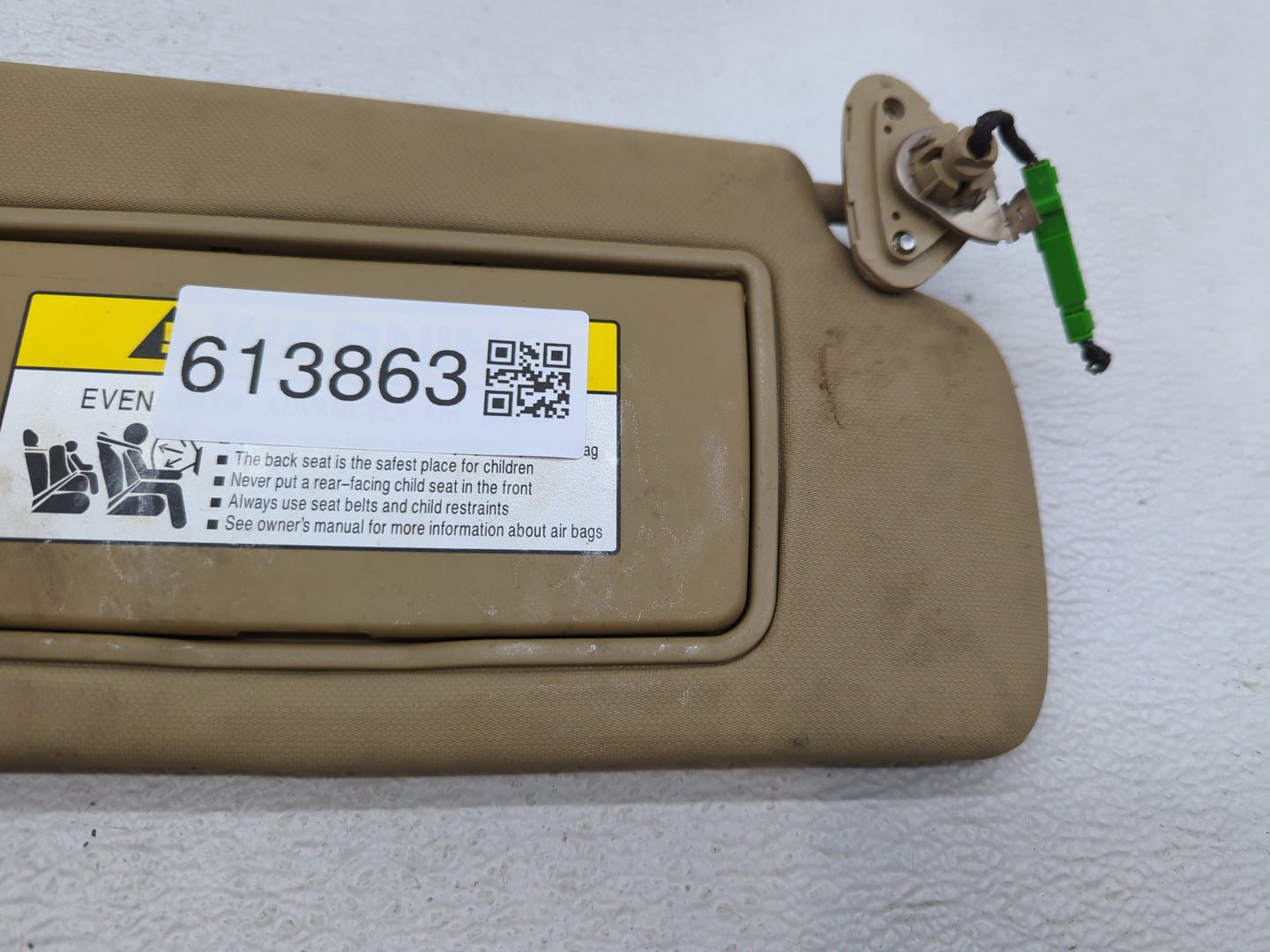 2010-2011 Honda Cr-V Sun Visor Shade Replacement Passenger Right Mirror Fits Fits 2010 2011 OEM Used Auto Parts - Oemusedaut