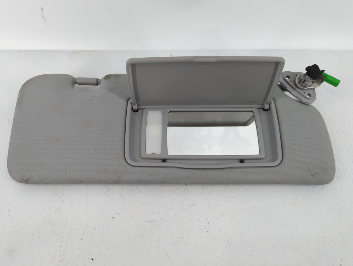 2010-2011 Honda Cr-V Sun Visor Shade Replacement Passenger Right Mirror Fits Fits 2010 2011 OEM Used Auto Parts - Oemusedaut
