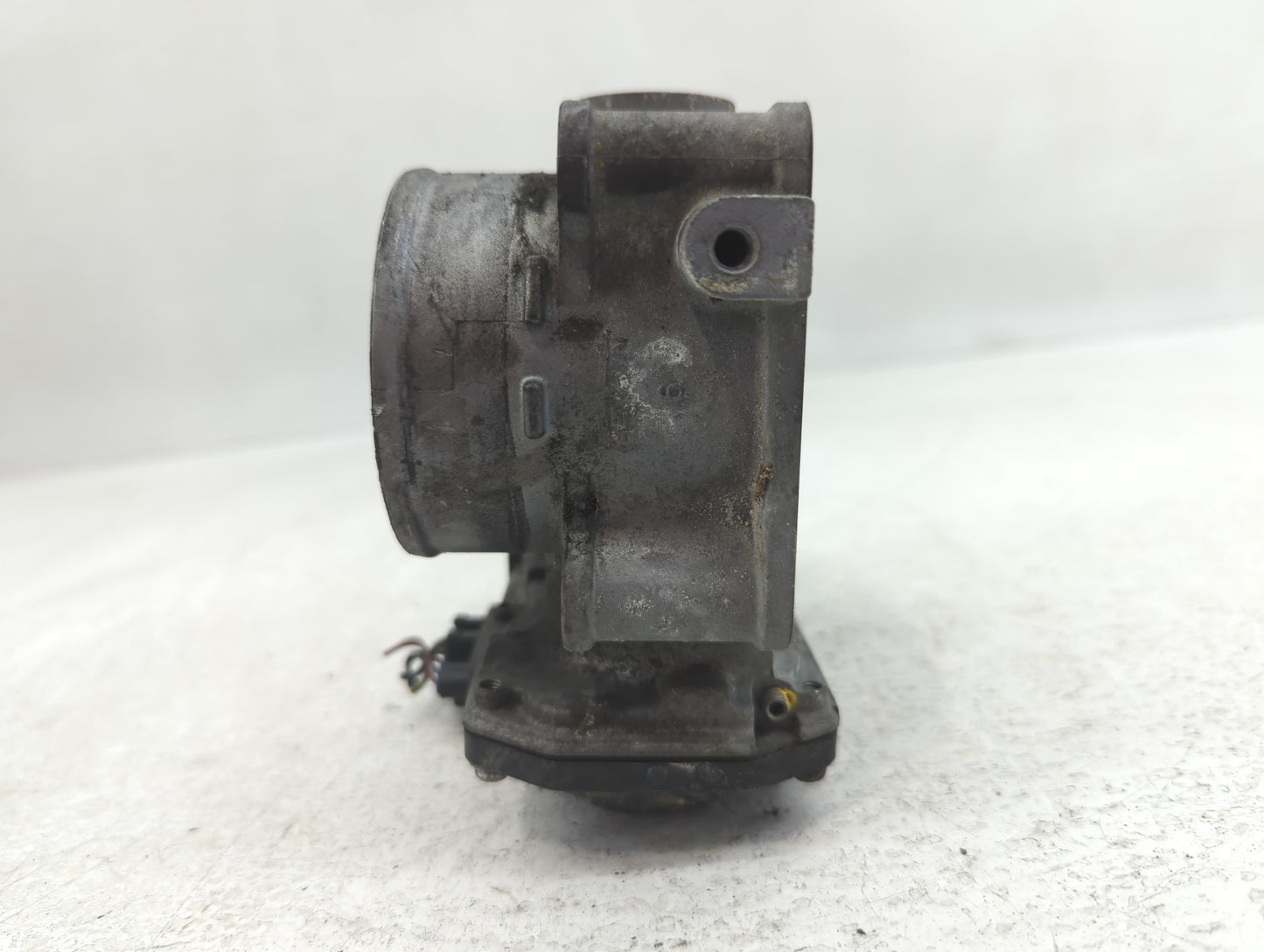 2010-2014 Honda Cr-V Throttle Body P/N:U22260103738 Fits Fits 2010 2011 2012 2013 2014 2015 OEM Used Auto Parts - Oemusedaut